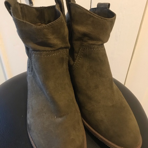 Booties - Picture 3 of 4